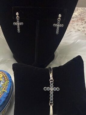 💙🆕 Brighton Silver Cross Bracelet with Navy Crystal Accents & Earrings